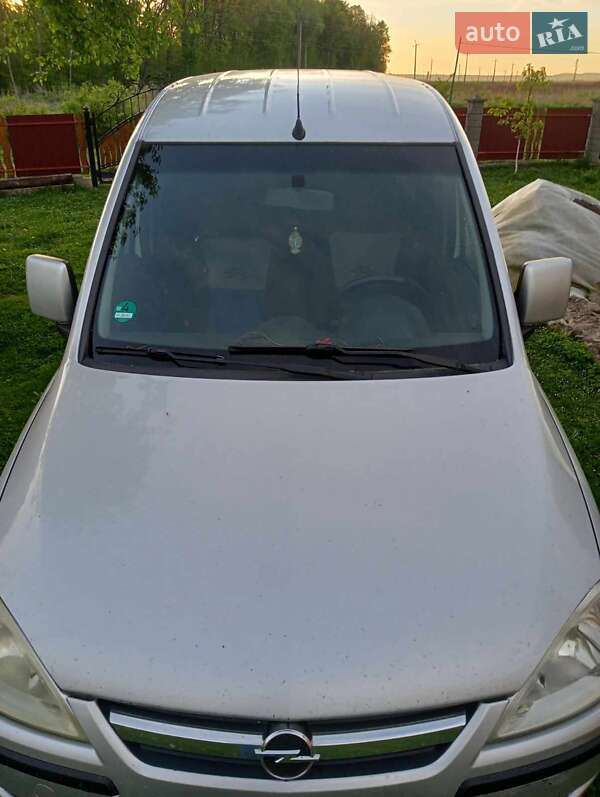 Универсал Opel Combo 2006 в Долине