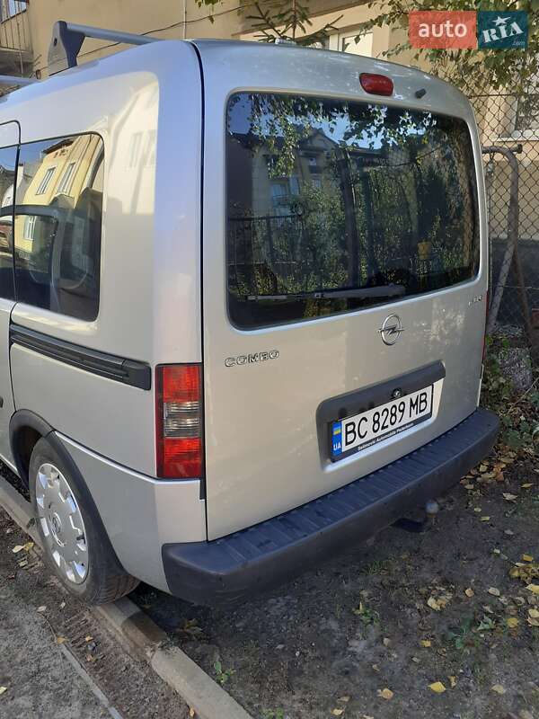 Мінівен Opel Combo 2009 в Львові фото 3 Мінівен Opel Combo 2009 в Львові