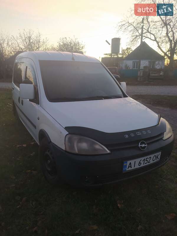 Минивэн Opel Combo 2005 в Белой Церкви фото 2 Минивэн Opel Combo 2005 в Белой Церкви