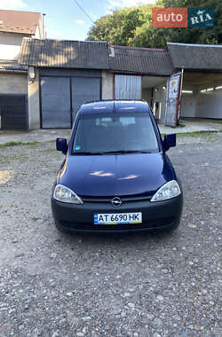 Opel Combo  2010