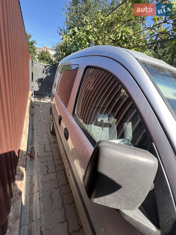 Мінівен Opel Combo 2009 в Луцьку