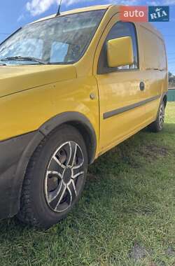 Opel Combo  2011