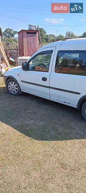 Мінівен Opel Combo 2001 в Вараші