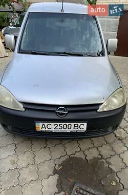 Opel Combo  2004