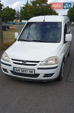 Opel Combo  2010