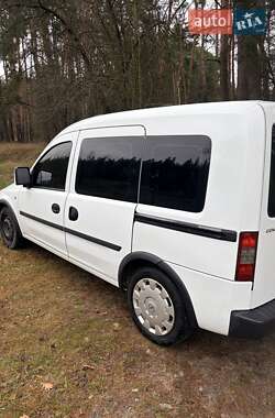 Opel Combo  2010