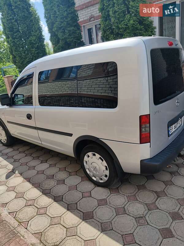 Минивэн Opel Combo 2008 в Гадяче
