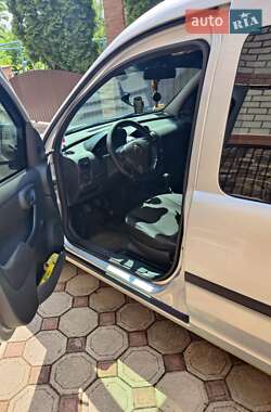 Минивэн Opel Combo 2008 в Гадяче