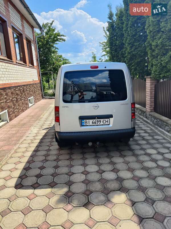 Минивэн Opel Combo 2008 в Гадяче
