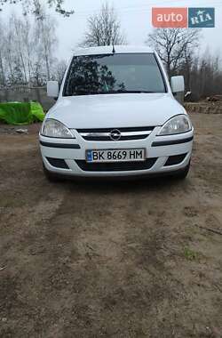 Opel Combo  2008