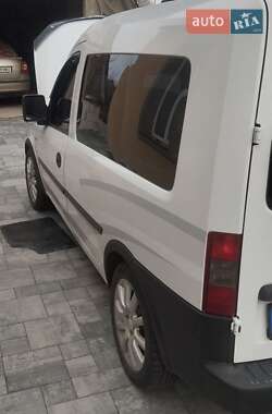 Opel Combo  2011