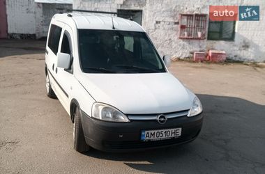 Opel Combo  2004