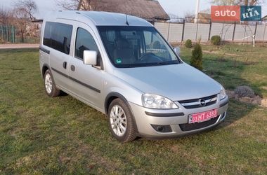 Opel Combo  2011