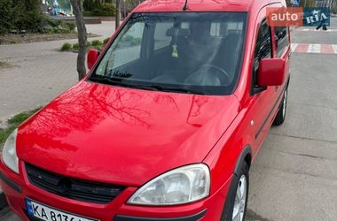 Opel Combo  2010