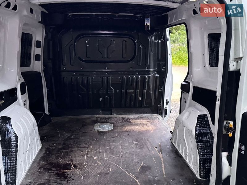 Вантажний фургон Opel Combo 2012 в Браїлові