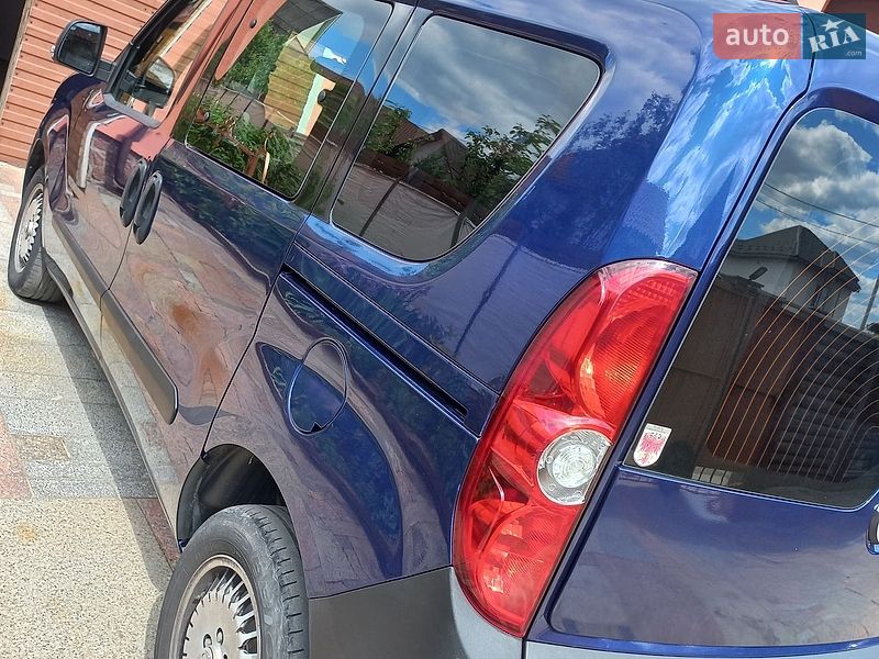 Минивэн Opel Combo 2016 в Житомире