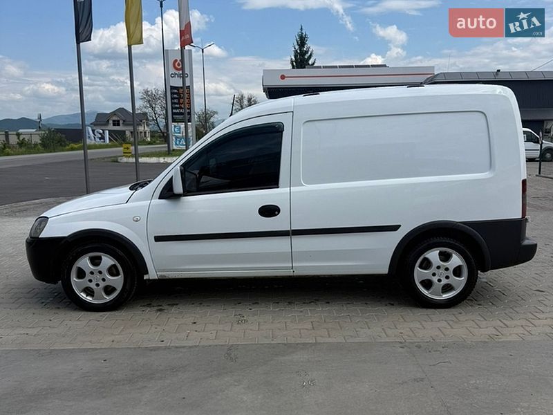 Микроавтобус грузовой (до 3,5т) Opel Combo
