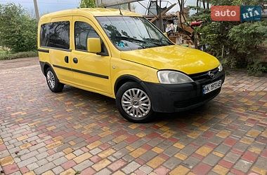 Opel Combo  2011