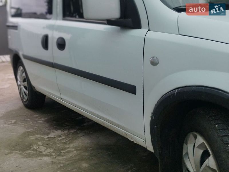 Минивэн Opel Combo 2008 в Золотоноше