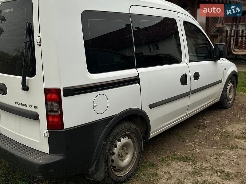Минивэн Opel Combo 2003 в Калуше