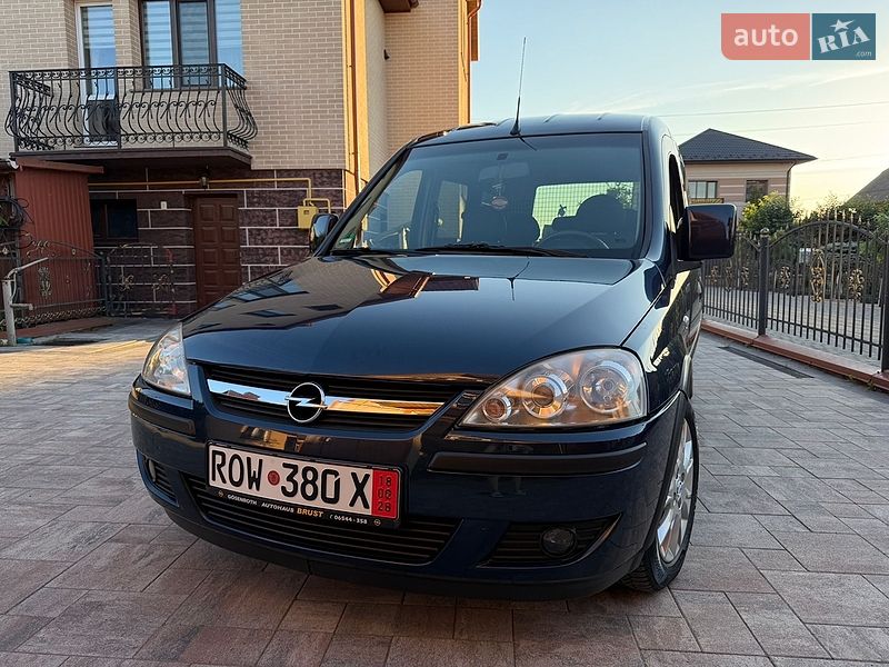 Минивэн Opel Combo 2010 в Ковеле