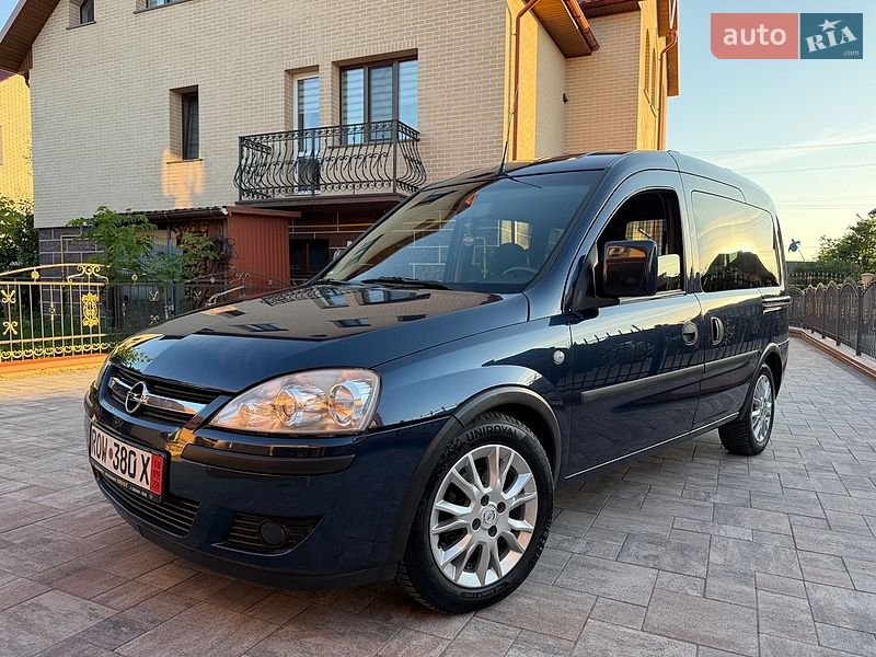 Минивэн Opel Combo 2010 в Ковеле