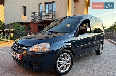 Opel Combo  2010