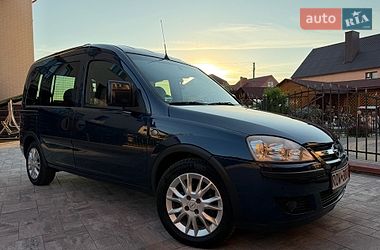 Минивэн Opel Combo 2010 в Ковеле