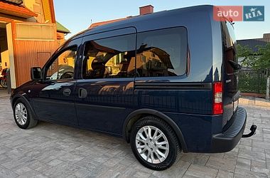 Минивэн Opel Combo 2010 в Ковеле