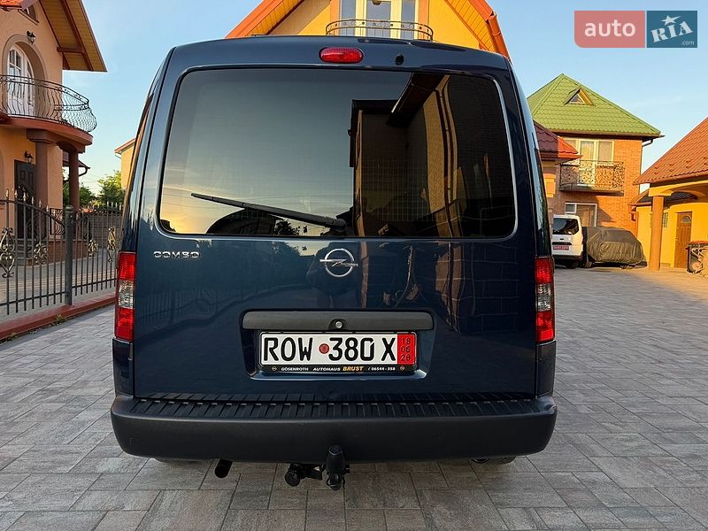 Минивэн Opel Combo 2010 в Ковеле