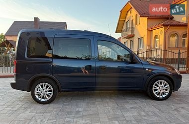 Минивэн Opel Combo 2010 в Ковеле