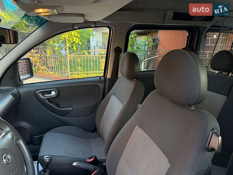 Минивэн Opel Combo 2010 в Ковеле