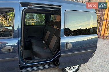 Минивэн Opel Combo 2010 в Ковеле