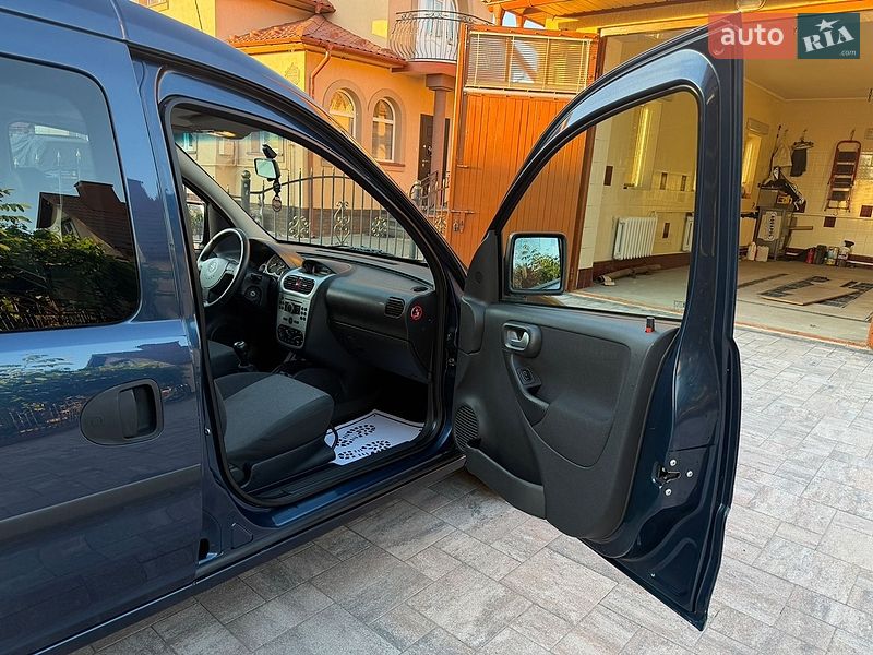 Минивэн Opel Combo 2010 в Ковеле