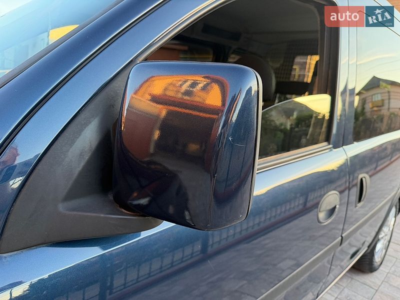 Минивэн Opel Combo 2010 в Ковеле