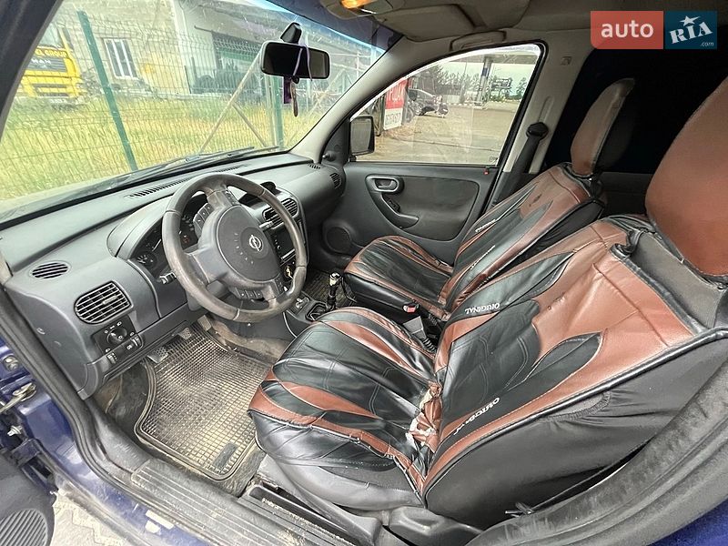 Грузовой фургон Opel Combo 2005 в Надворной
