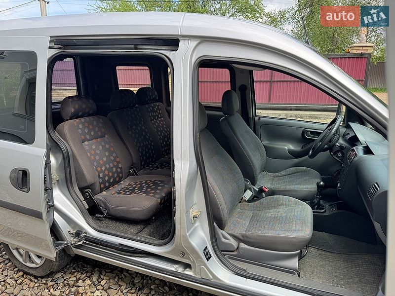 Минивэн Opel Combo 2002 в Сторожинце