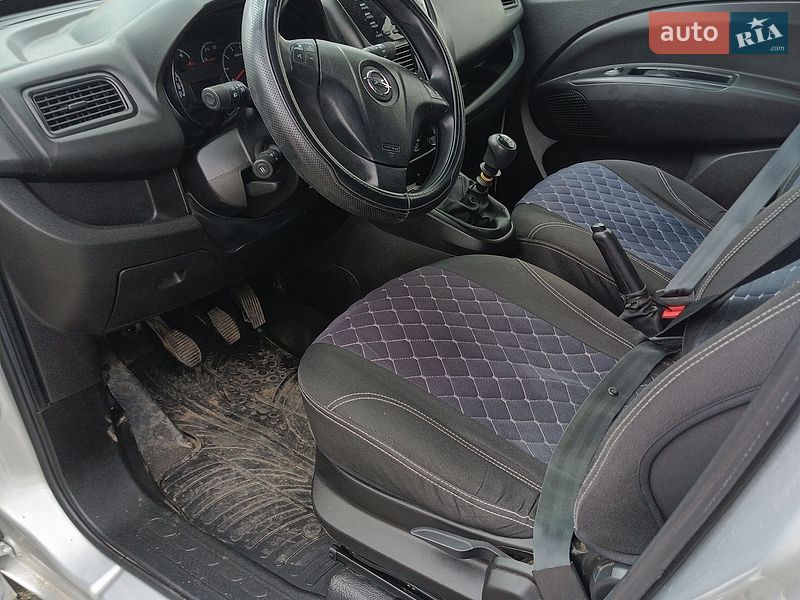 Грузопассажирский фургон Opel Combo 2017 в Красилове фото 3 Грузопассажирский фургон Opel Combo 2017 в Красилове