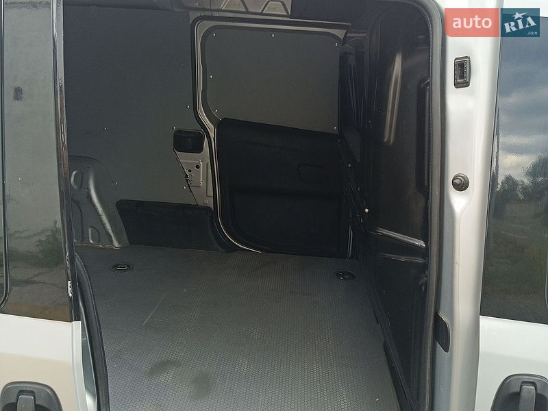 Грузопассажирский фургон Opel Combo 2017 в Красилове фото 10 Грузопассажирский фургон Opel Combo 2017 в Красилове