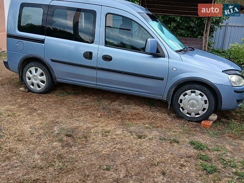 Минивэн Opel Combo 2008 в Житомире