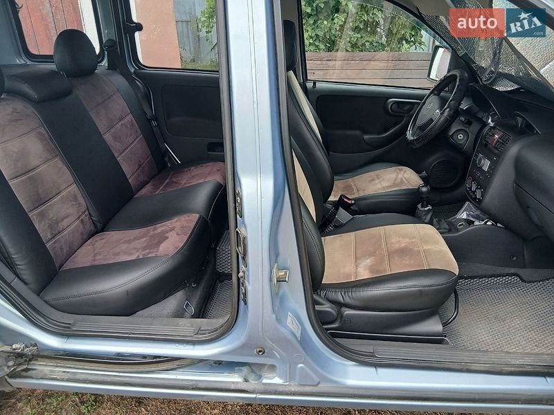 Минивэн Opel Combo 2008 в Житомире