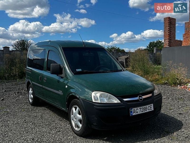 Минивэн Opel Combo 2006 в Луцке