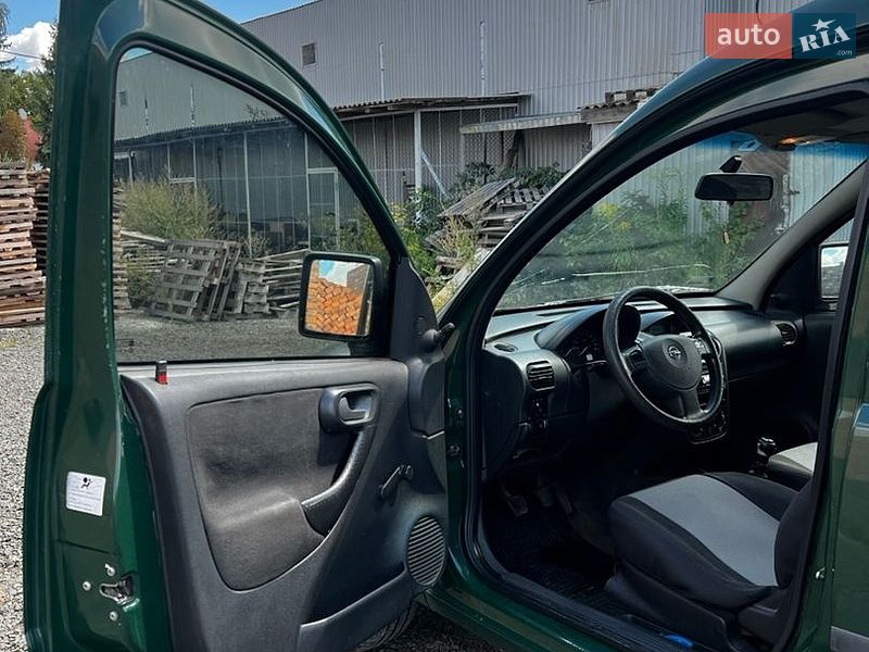 Минивэн Opel Combo 2006 в Луцке