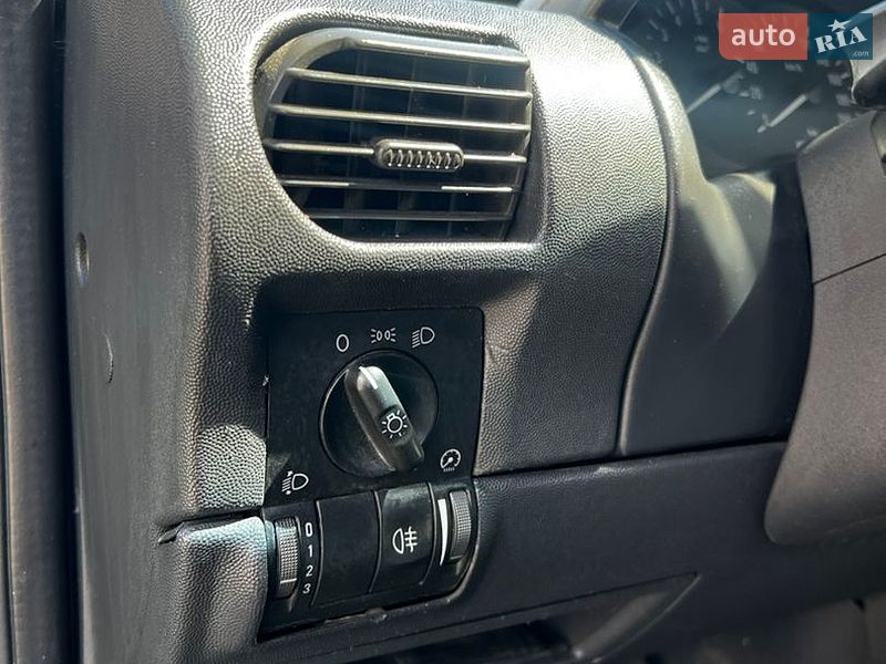 Минивэн Opel Combo 2006 в Луцке