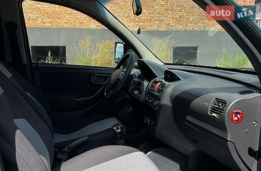 Минивэн Opel Combo 2006 в Луцке