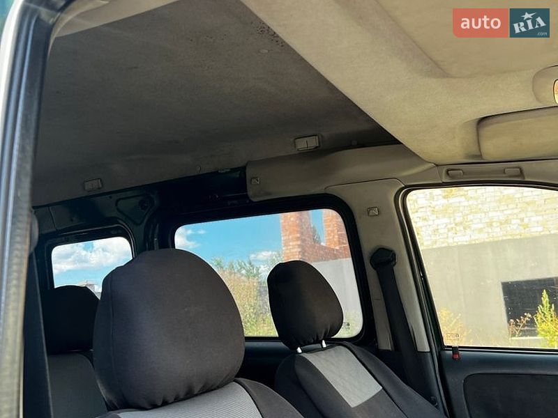 Минивэн Opel Combo 2006 в Луцке
