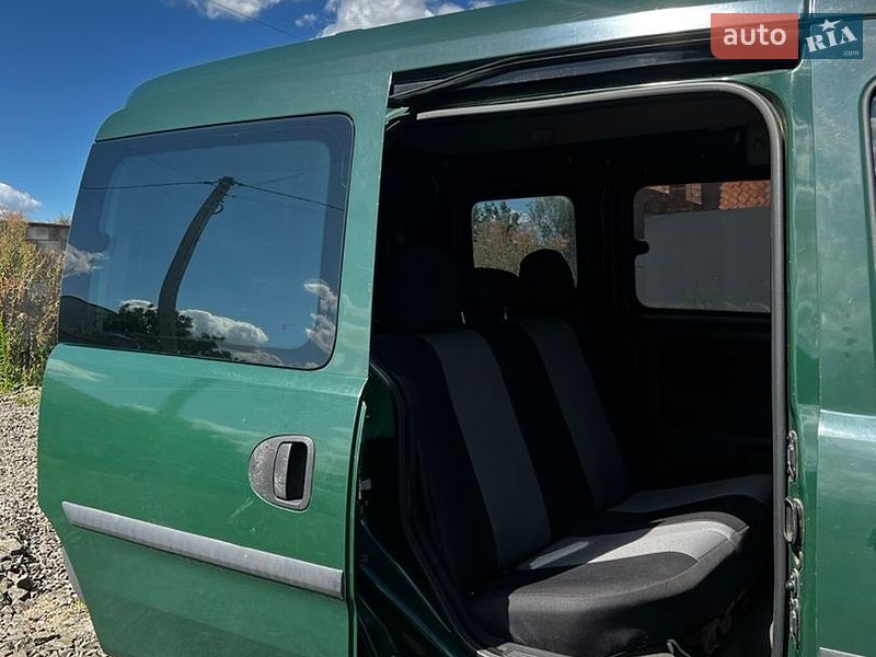 Минивэн Opel Combo 2006 в Луцке