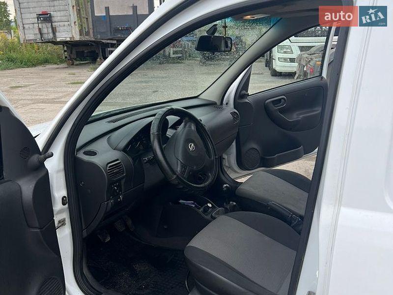 Грузовой фургон Opel Combo 2010 в Шепетовке