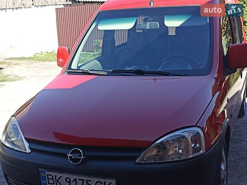 Минивэн Opel Combo 2004 в Сарнах