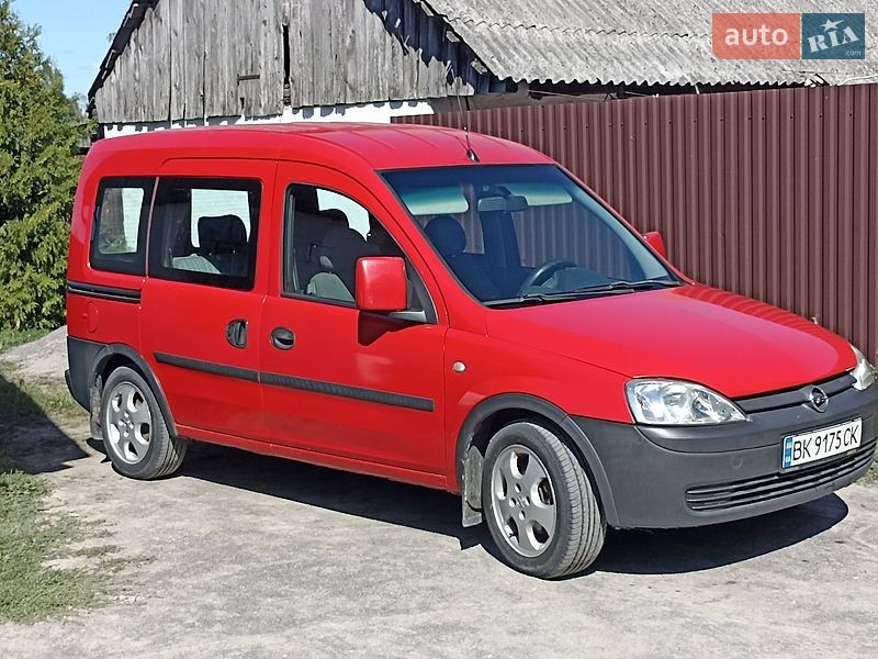 Минивэн Opel Combo 2004 в Сарнах